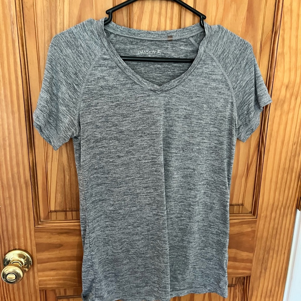 Danskin Heathered Gray V-Neck Short Sleeve Tee